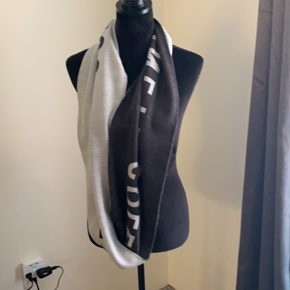 Kenneth Cole - Picture 4 of 6